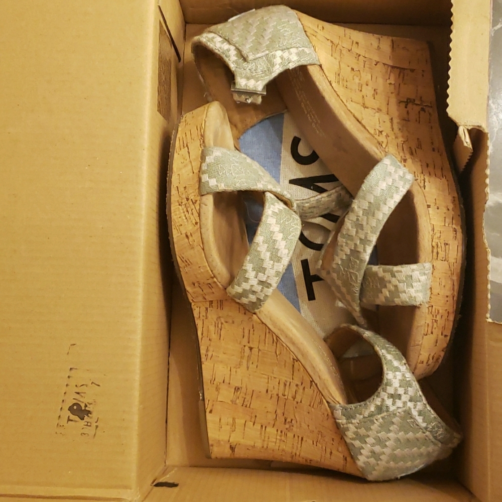 TOMS Strappy Wedges Denim Embroidered